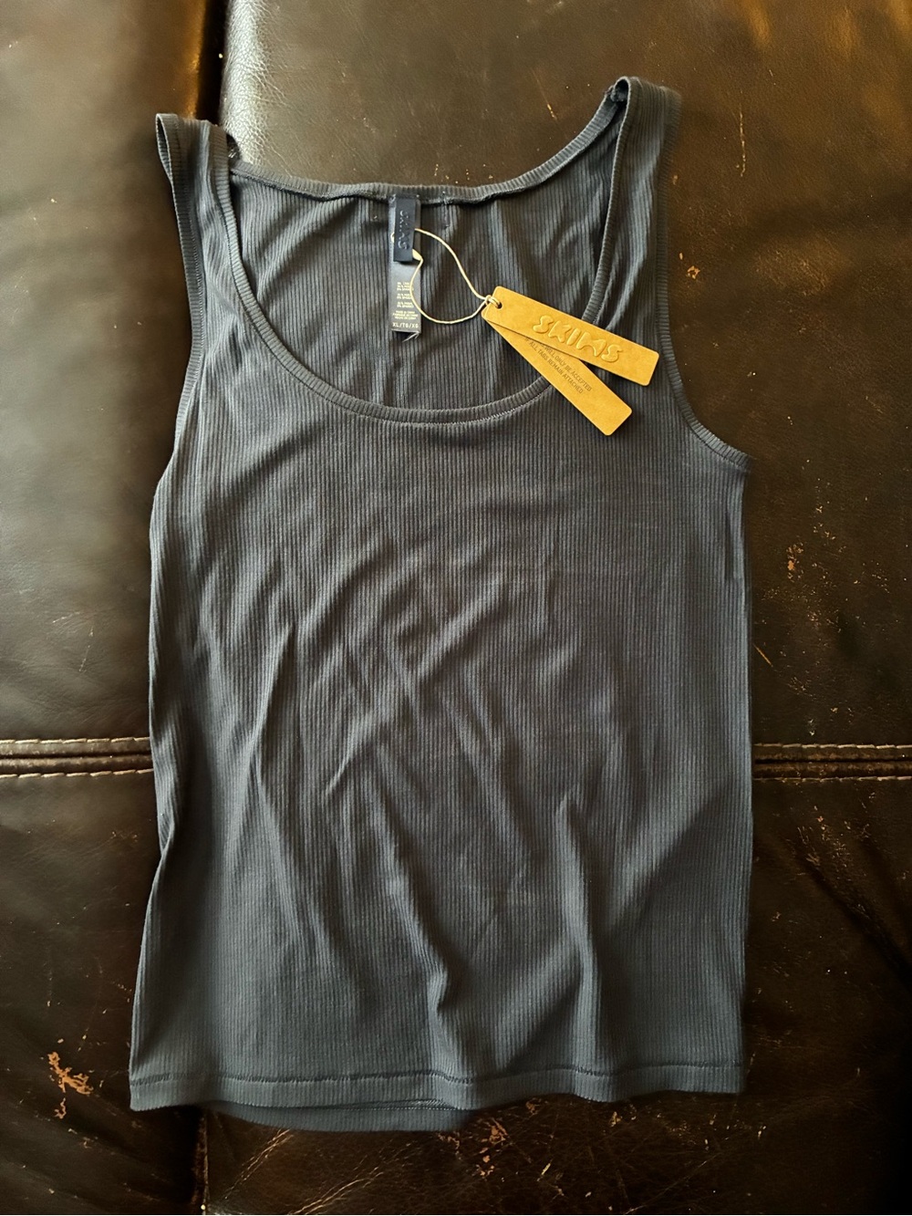 BNWT SKIMS Graphite Ribbed Scoop Tank